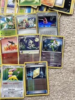 HUGE 650+ Pokemon TCG 2006-2011 Card Job Lot Bundle Inc 27 Foils & 3 Tins - Image 5