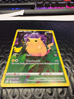 Pikachu 005/025 Celebrations Holo Full art Pokemon card - Image 3