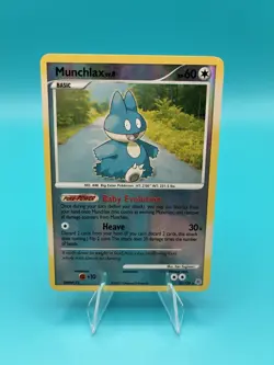 2007 Pokemon Card Munchlax 33/130 Reverse Holo Diamond and Pearl MP - Image 1