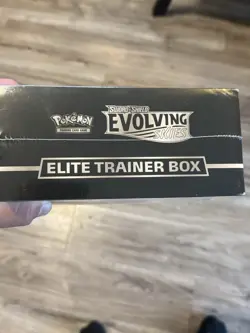 Pokemon TCG Sword & Shield Evolving Skies Elite Trainer Box ETB - Sealed - Image 3