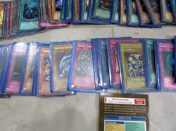 Yugioh Trading Cards Game Lot Of 100 Cards In Green Tin 1996 - Image 3