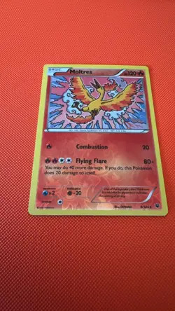 Moltres 9/124 Rare Fates Collide Pokemon Reverse Holo Lightly Played - Image 1