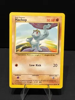 Pokemon TCG Machop Base Set 52/102 Regular 1999-2000 Wizards Base Set Copyright - Image 1
