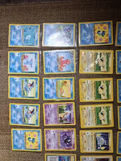 LOT OF 89 VINTAGE POKEMON CARDS - Image 1