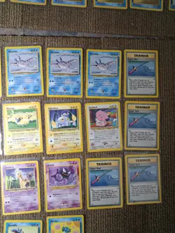 LOT OF 89 VINTAGE POKEMON CARDS - Image 2