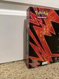 Pokemon TCG Urshifu Single Strike Vmax Premium Collection Box Sealed - Image 3