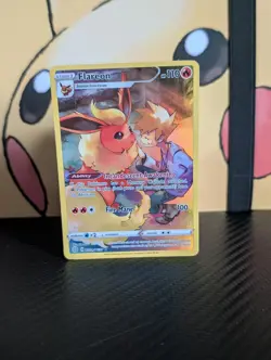 Pokemon TCG Flareon TG01/TG30 Trainer Gallery Card Brilliant Stars Near Mint NM - Image 1