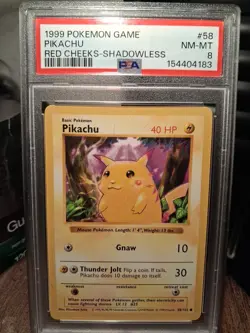 1999 POKEMON BASE SET SHADOWLESS RED CHEEKS-#58 PIKACHU PSA 8 - Image 1