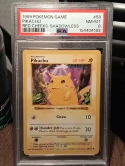 1999 POKEMON BASE SET SHADOWLESS RED CHEEKS-#58 PIKACHU PSA 8 - Image 3