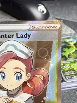 Pokemon TCG SWSH04: Vivid Voltage #185/185 Pokemon Center Lady (Full Art) NM - Image 4