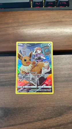 Eevee - Sword & Shield: Brilliant Stars (TG11/TG30) Trainer Gallery Pokemon NM - Image 1