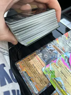 Pokemon TCG Pitch Black Bulk Lot 119 Cards Commons/Uncommons/code cards - Image 2