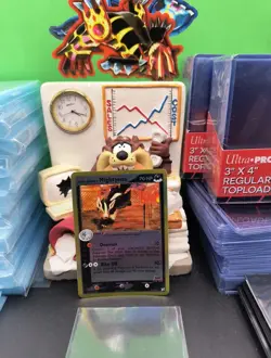 Team Magma's Mightyena 21/95 Team Magma vs Team Aqua Reverse Holo Pokemon - Image 1