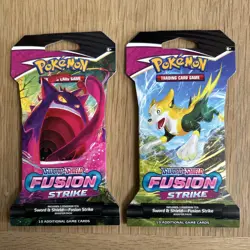Pokemon TCG: Fusion Strike Sleeved Booster Pack (10 cards) x2 Pokemon Centre ✅ - Image 1