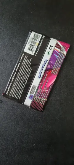 Pokemon TCG Sword & Shield Fusion Strike Booster Pack 10 Cards Spanish - Image 2