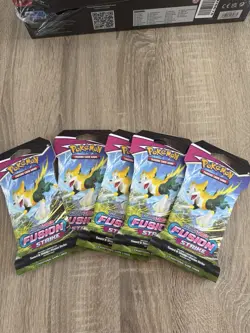 Pokemon TCG X5 Fusion Strike Sleeved Booster Pack New Sealed - Image 1