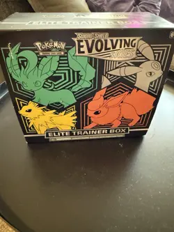 Pokemon TCG: Sword & Shield-Evolving Skies Elite Trainer Box - Image 1
