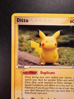2005 Pokemon Ditto (Pikachu) 63/113 Ex Delta Species Non-Holo Regular. - Image 2