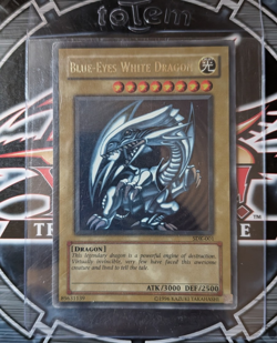 Konami Blue-Eyes White Dragon Ultra Rare SDK-001 Starter Deck Kaiba Unlimited - Image 1