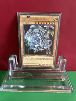 Blue-Eyes White Dragon DPBC-EN016 - Battle City - 1st Edition - Image 1
