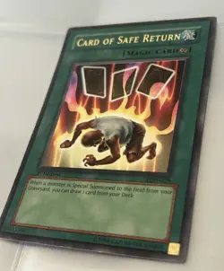 Yugioh Card of Safe Return (LON-029) Ultra Rare, 1st Edition NA English Vintage - Image 2