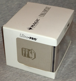 Ultra Pro Final Fantasy MTG Cloud, Planet’s Champion Alcove Edge Deck Box (New) - Image 3