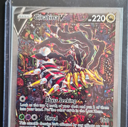 Giratina V 186/196 Swsh11 Lost Origin Ultra Rare Holo Full Art 220 HP EN - Image 1