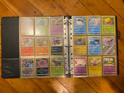Pokemon card collection + binder (~500 cards in binder) - Image 1