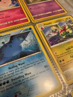 Pokemon card collection + binder (~500 cards in binder) - Image 2