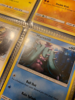 Pokemon card collection + binder (~500 cards in binder) - Image 4