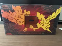 Pokemon TCG Team Rocket’s Moltres ex Ultra-Premium Collection Box 18 Packs - Image 1