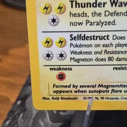 Pokemon Base Set Magneton 9/102 Holo Rare MP - Image 5