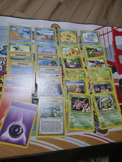 VINTAGE Pokemon NEO Genesis 49 Card C/UC/R Partial Set NO Duplicates 2 RARES - Image 2