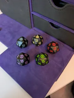 Magic the Gathering Spiderman Dice Set of 5 AX062 - Image 1