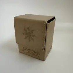 MTG Mana Flip Alcove Deck Box White 3rd Generation Plains Magnet Ultra Pro - Image 1