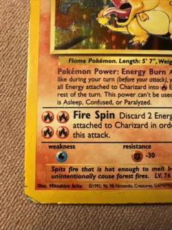 Pokemon TCG - Charizard 4/102 Base Set Holo Rare - Vintage 1999 - Image 5