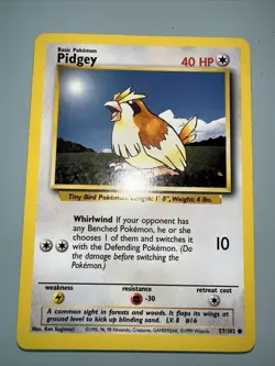 Pidgey Base Set 57/102 Common Pokemon Card NM - Image 2