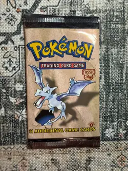 Wizards of the Coast Pokemon (WOC06071) Fossil 1st Editon Booster Pack - Image 2
