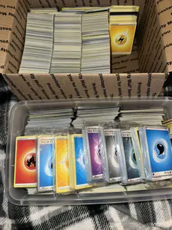 HUGE BOX of pokemon energy cards! mid era 2000s world championships bulk Z4 - Image 3
