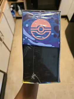 Chaos Rising Elite Trainer Box/ Pitch Black Pokemon Center Etb - Image 5