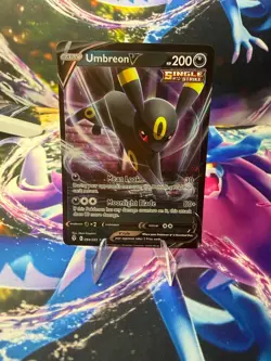 UMBREON V 094/203 EVOLVING SKIES V Rare Pokemon - Image 1