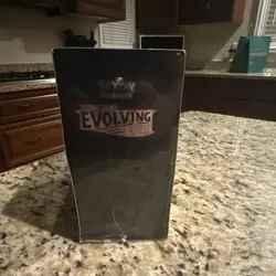 Pokemon TCG Sword & Shield Evolving Skies Elite Trainer Box-sealed w/ small tear - Image 4