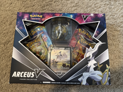Pokemon - Arceus V Figure Collection Sealed - Image 1