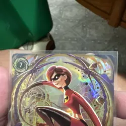 Disney Lorcana Mrs. Incredible Determined Rescuer Enchanted Foil 239/204 - Image 2