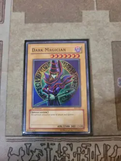 YUGIOH DARK MAGICIAN SYE-001 SUPER 1ST ED MP ALT ART - Image 1