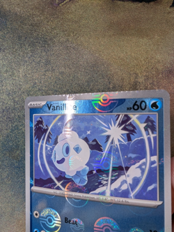 Pokemon Vanillite Poke Ball Reverse Holo Crimped Error Card White Flare - NM - Image 2