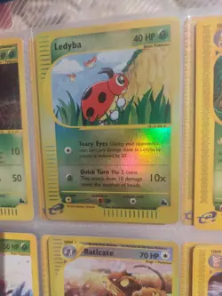 Lot Of 18 Skyridge Pokemon Cards, ledian holo + 3 reverses - Image 3