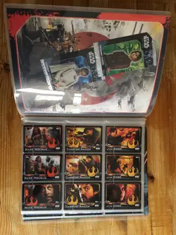 Star Wars ROGUE ONE Collector Binder Incomplete TOPPS Disney + 1 Limited Edition - Image 2