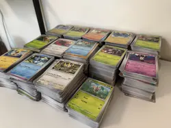 Est 2.5k Pokemon Card Bulk Lot - Near Mint 1k rev/holo, 1.5k Common/Uncommon - Image 1