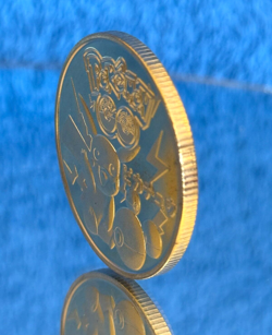 Abstract Pikachu Gold Coin - Pokemon Coin in Plastic Capsule - Rare Design - NEW - Image 5